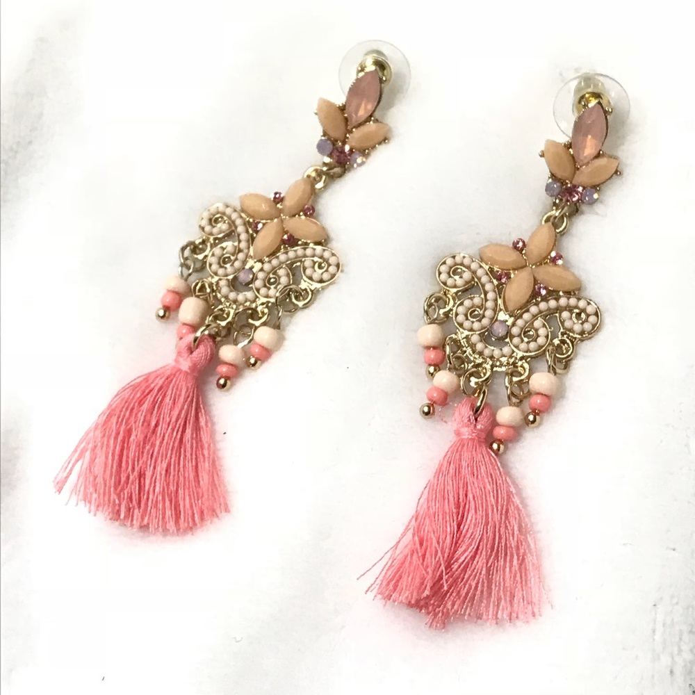 Statement jewelry earrings pink chandelier